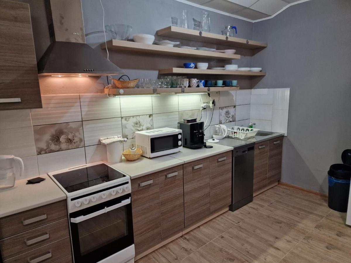 Velky Apartman Lägenhet Bratislava Exteriör bild